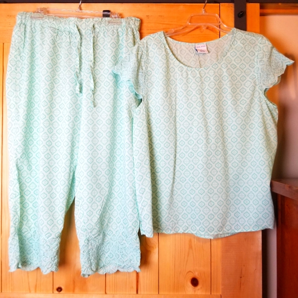 Sleep Sense Geometric Shape Print Cotton/Modal Eyelet Trim Capri Pajama Set